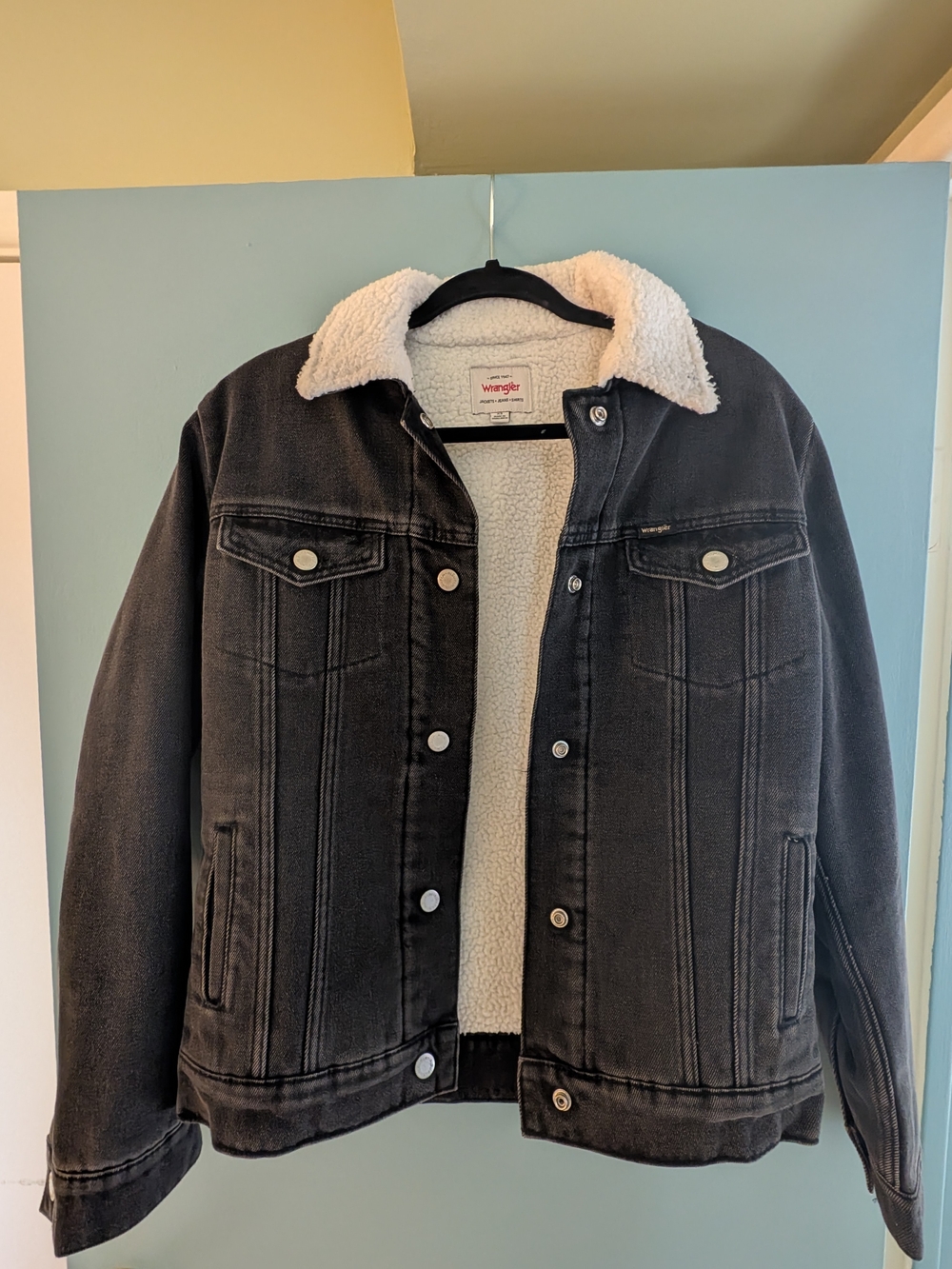 Wrangler Men’s Black Sherpa-Lined Denim Jacket